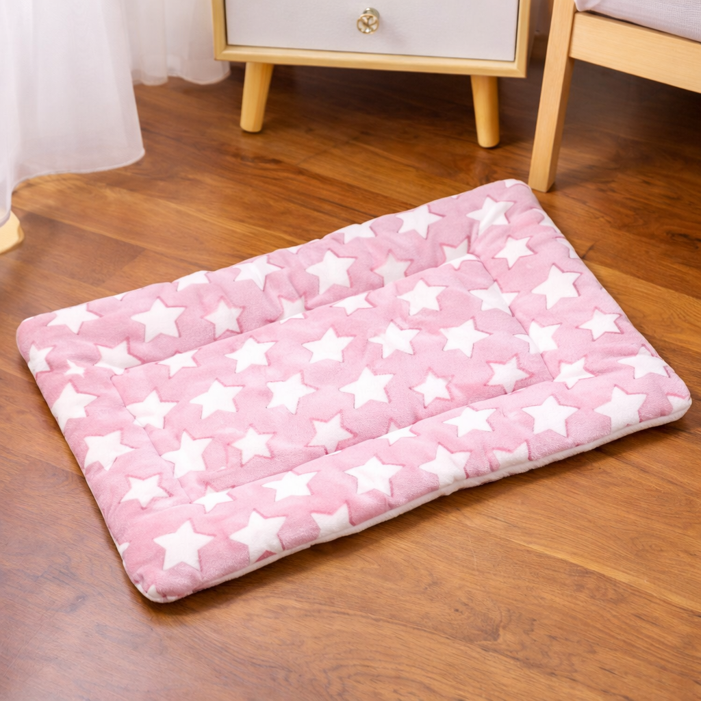 Thickened Comfortable Warm Small Cat Sleeping Cushion Skin-friendly Cute Winter Medium Dog Sofa Mat for Puppy Bed Accessories